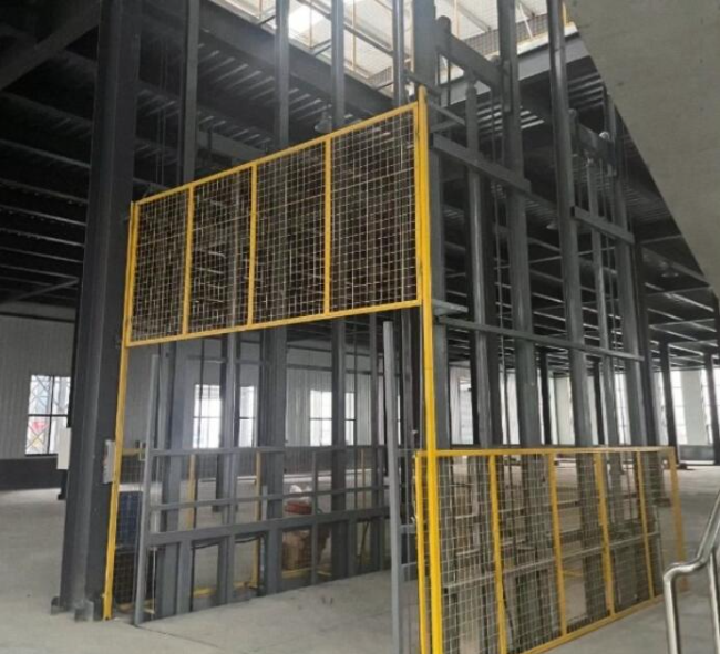 北大镇请详细介绍一下货梯安装在室外的维护方法